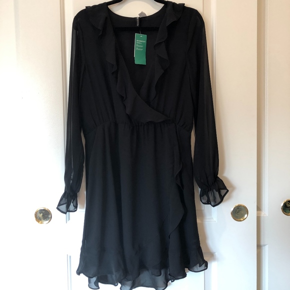 H&M Dresses & Skirts - NWT! H&M 16 Black Ruffle Dress w/ Elastic Waist